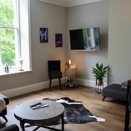 Portland Square Apartments *